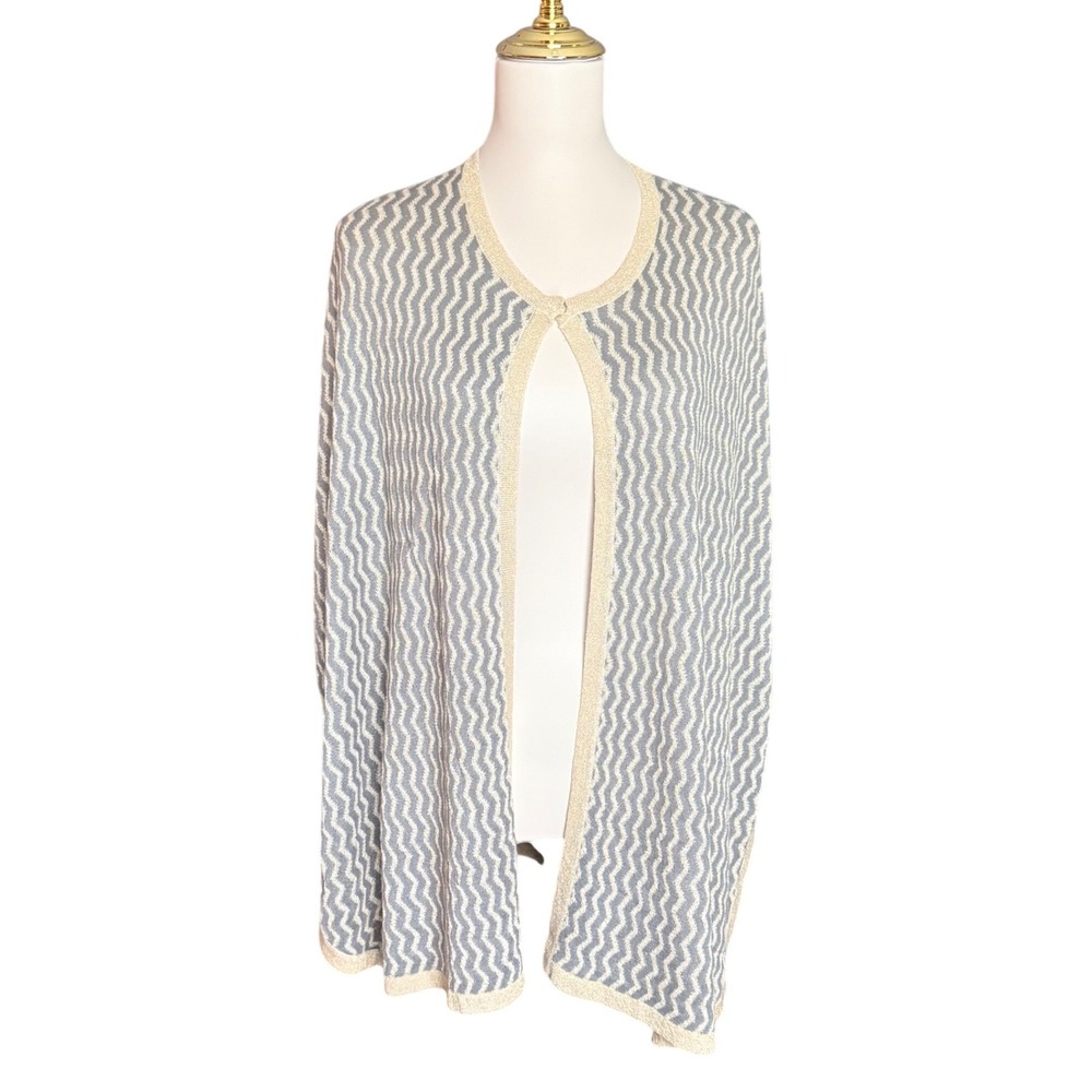 Chicos Gray CreamChevron Poncho Wrap‎ Gold Metallic Trim One Size Cozycore